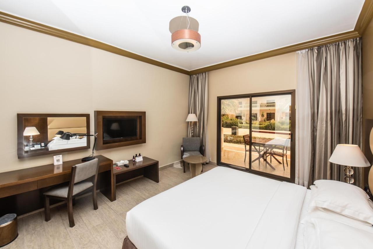 Bm Beach Resort Ras al-Khaimah Exterior foto